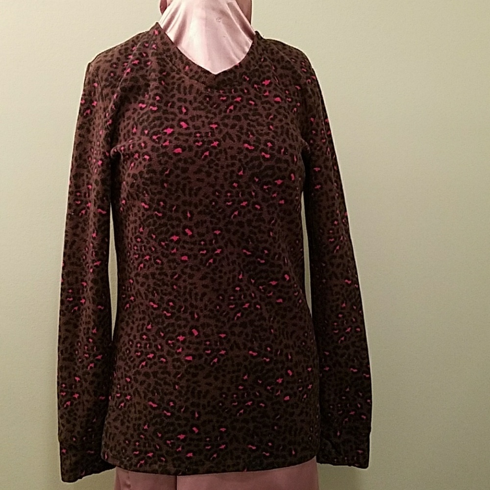 Ladies, size medium fleece v neck pullover